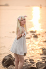 [COS Welfare] Bloger anime Xianyin sic - biała sukienka Illya