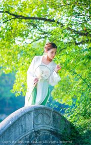 Ai Xi ICE "Nữ thần đi bộ chậm rãi từ hồ trong trang phục Trung Quốc tươi tắn" [Nữ thần đẩy TGOD]