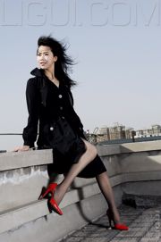 [丽 柜 LiGui] Modèle Cheng Hailun Photo de pied de soie "rouge et noir"