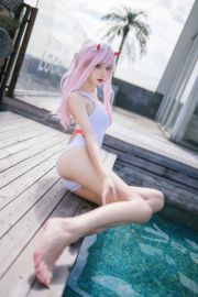 [COS Welfare] Anime Blogger Nan Tao Momoko - One Piece Swimsuit