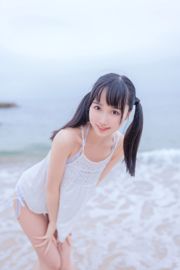 [Beauty Coser] Mu Mianmian OwO "Bikini bianco vicino al mare"