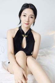 Angela lubi koty „Classical Cheongsam + Modern Sexy Black Silk” [美 媛 館 MyGirl] Vol.326
