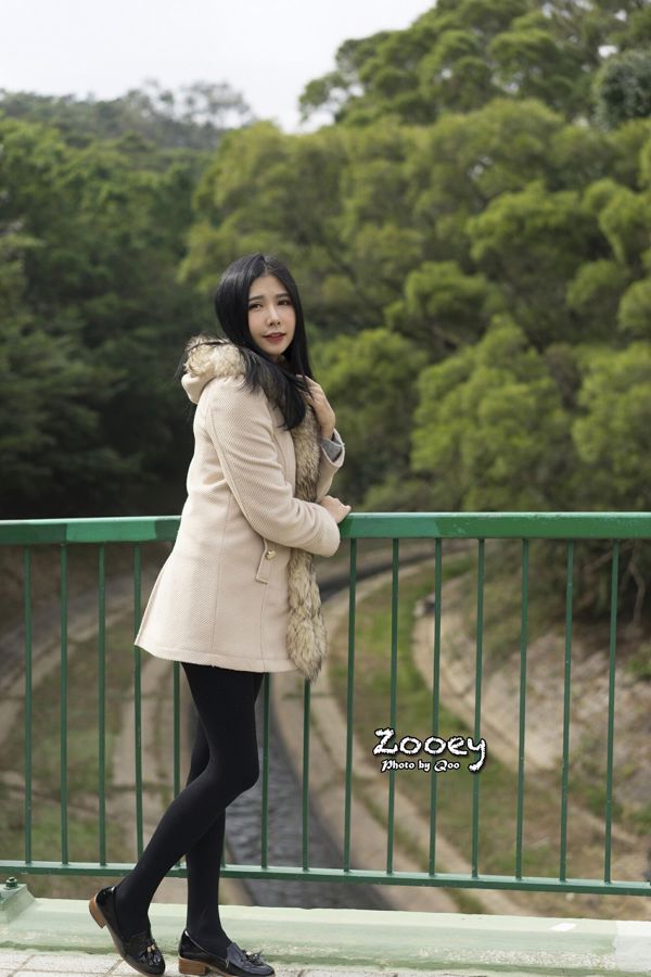 [台湾嫩模] Zooey《外拍小清新3套服装》