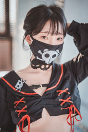 [DJAWA] Kang Inkyung - Masked Pirate Photo Set